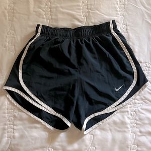 Nike Women's Dry Tempo Shorts